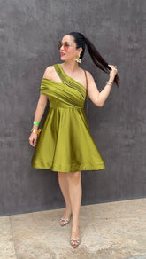 One shoulder chic dress